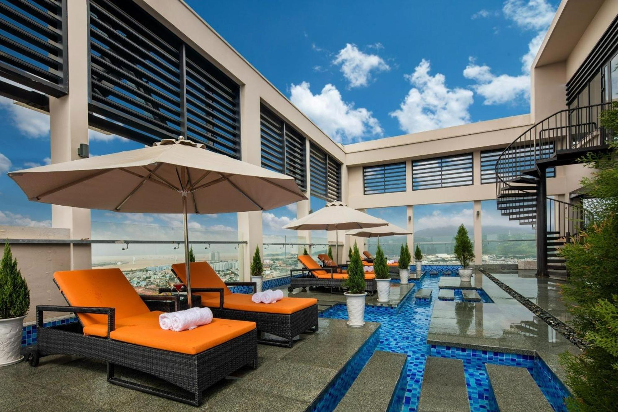 Luxury Apartment - Rooftop Swimming Pool - Beach Front - Hinata Apartment Da Nang Eksteriør bilde