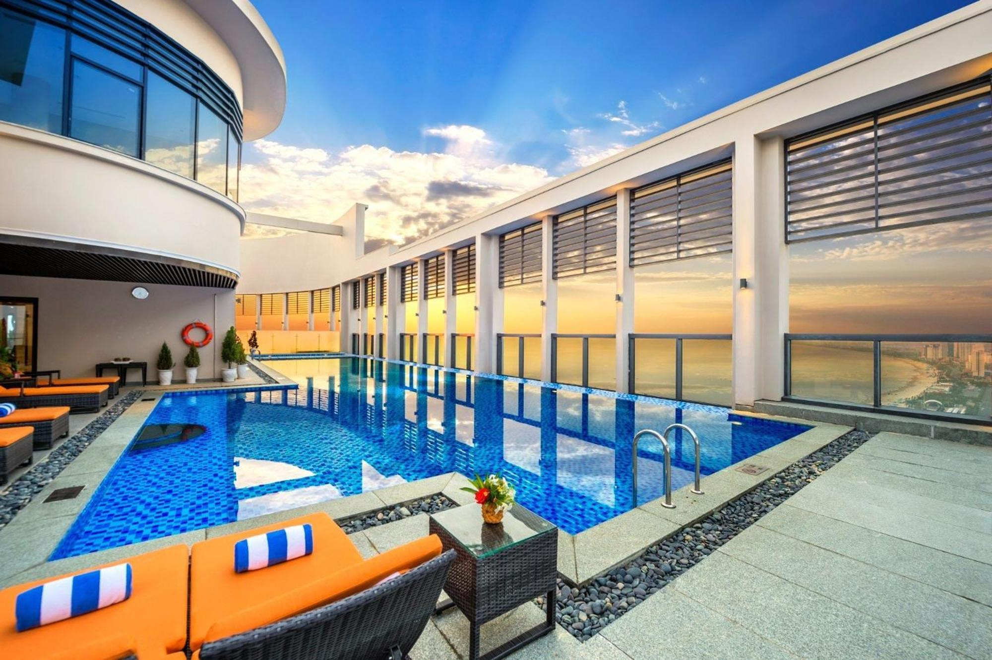 Luxury Apartment - Rooftop Swimming Pool - Beach Front - Hinata Apartment Da Nang Eksteriør bilde